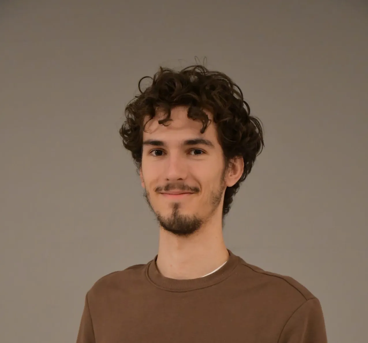 A portrait of Jovica Veljković.